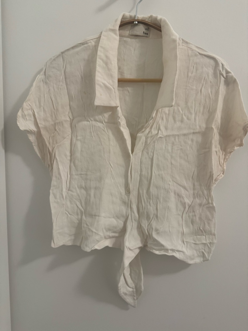 Aritzia Wilfred Cream Short-Sleeve Tie-Front Button Down Top